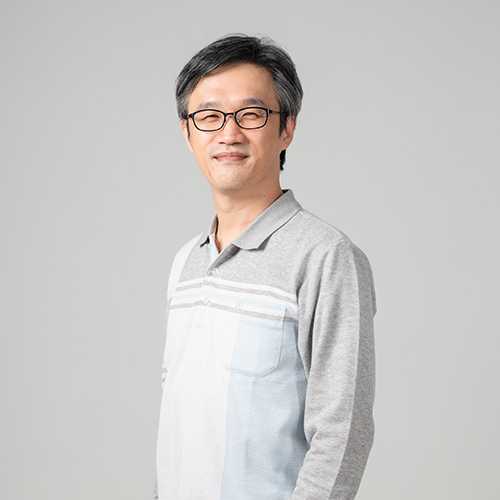 authorPhoto
